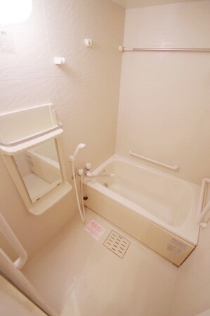 パイン・ヒルズ参番館の物件内観写真